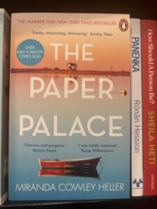  Miranda Cowley Heller examines the subtle narcissistic traits of the protagonist, Elle Bishop, as she follows her desire regardless of the outcomes. 